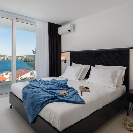 Villa Adria View With Heated Pool I Трогир Екстериор снимка