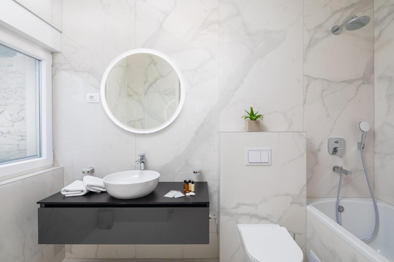 Villa Adria View With Heated Pool I Трогир Екстериор снимка