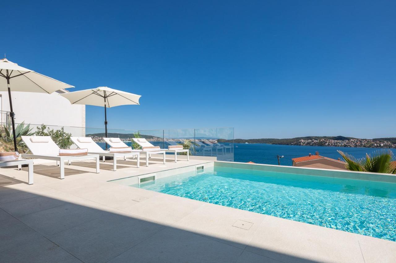 Villa Adria View With Heated Pool I Трогир Екстериор снимка